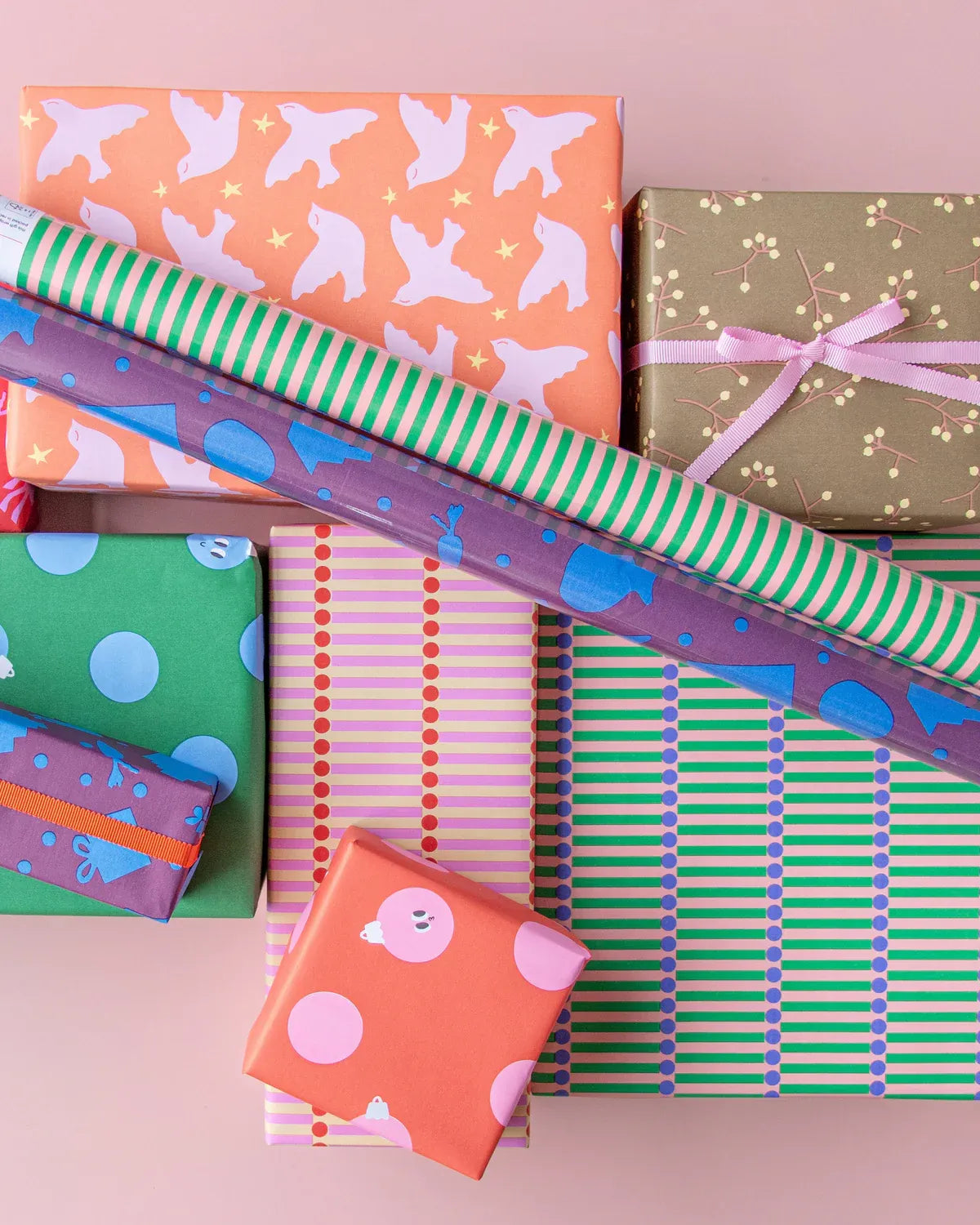 Geschenkpapier-Rolle • Rot/Rosa Weihnachtskugeln