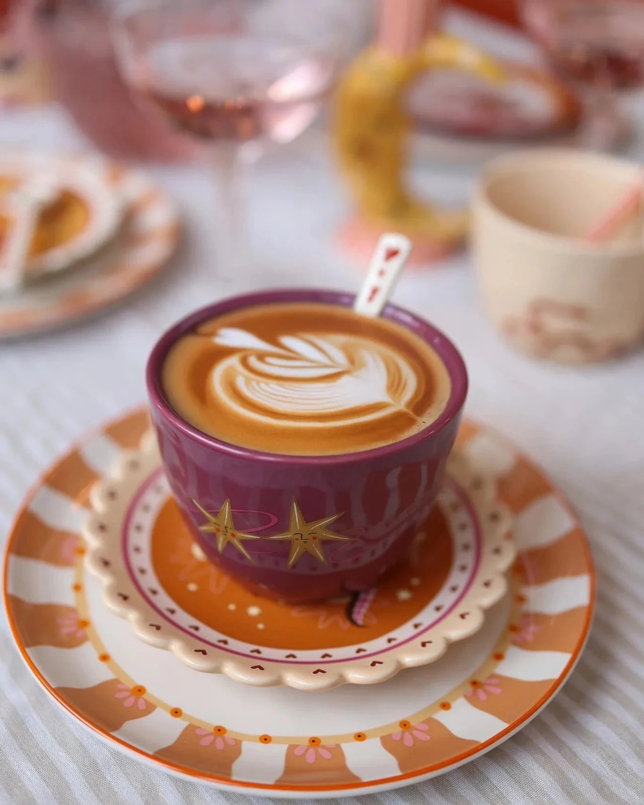 All the Luck in the World - Becher (300 ml) • Purple Star Couple - ROSA ECK