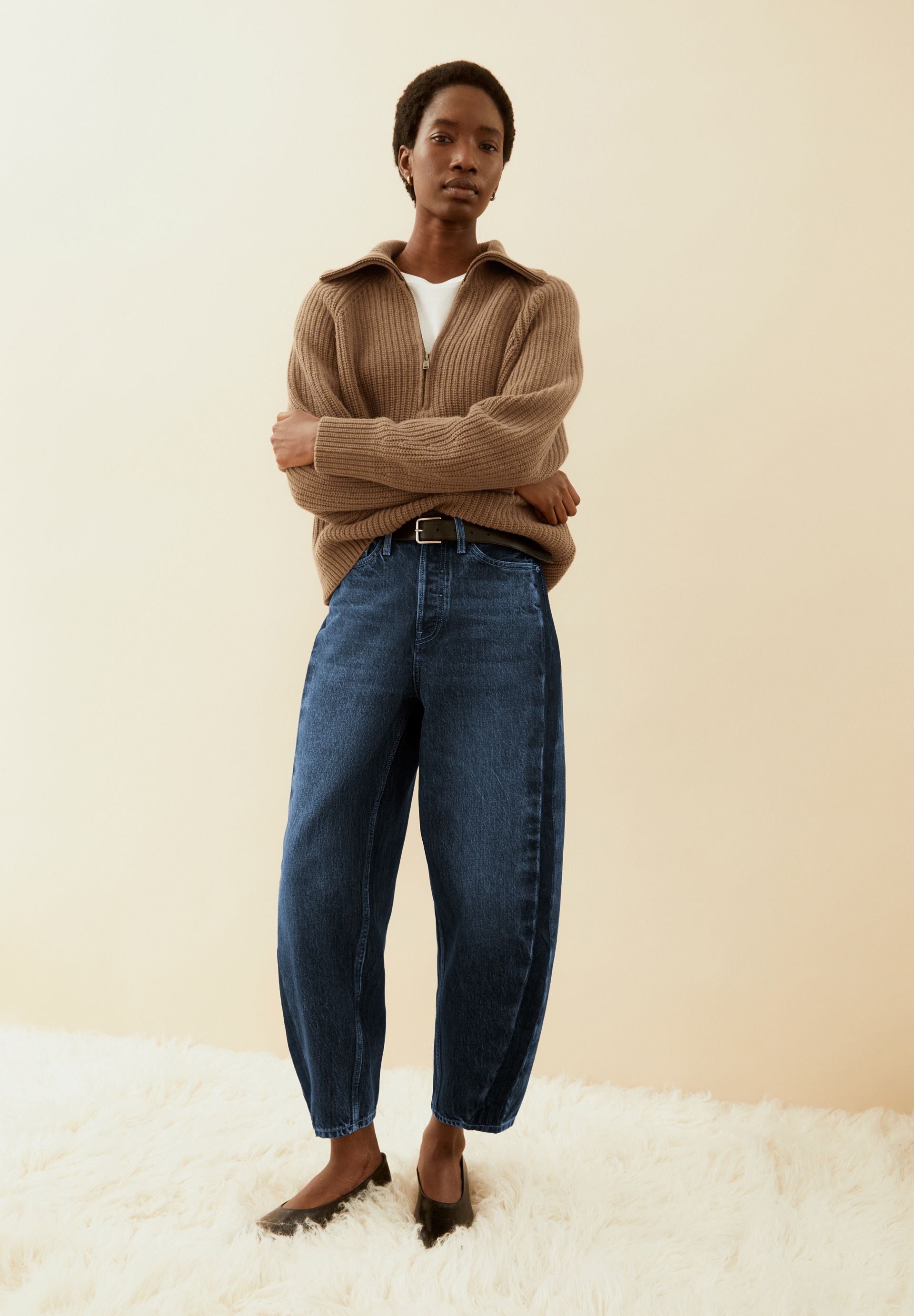 BAARLY High Panel Barrel Jeans in Dunkelblau von ARMEDANGELS – Ansicht 4