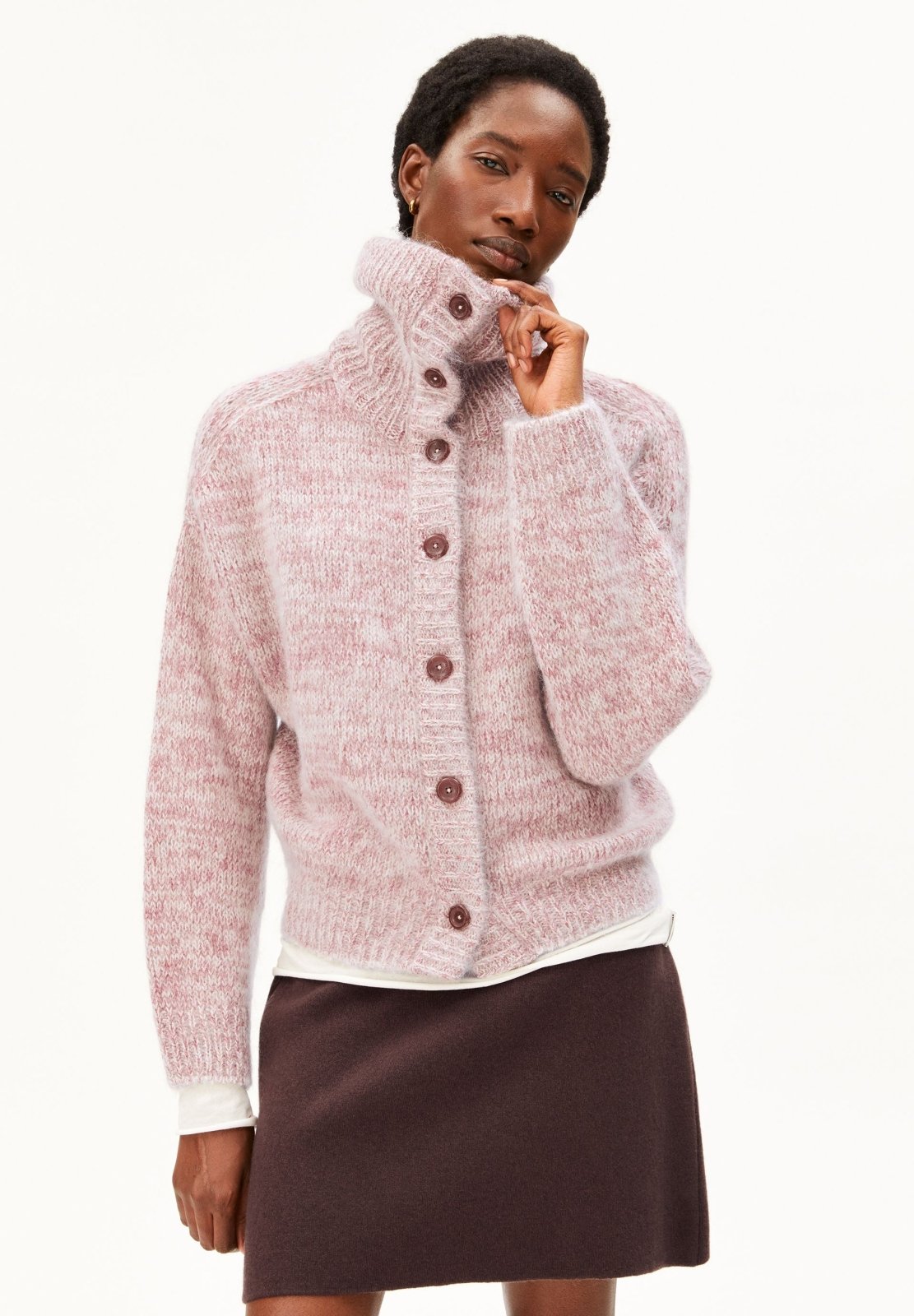 Gebürstete Mouliné-Strickjacke in Rostrot und Haferbeige von ARMEDANGELS – Ansicht 1