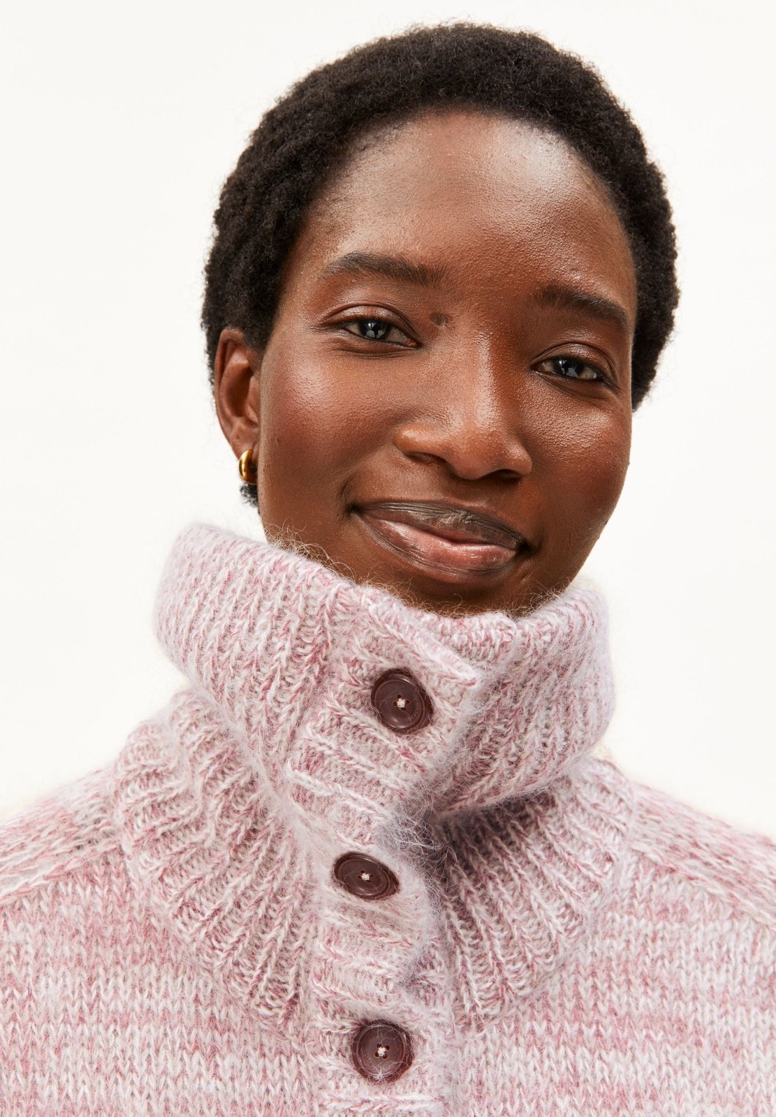 Gebürstete Mouliné-Strickjacke in Rostrot und Haferbeige von ARMEDANGELS – Ansicht 3