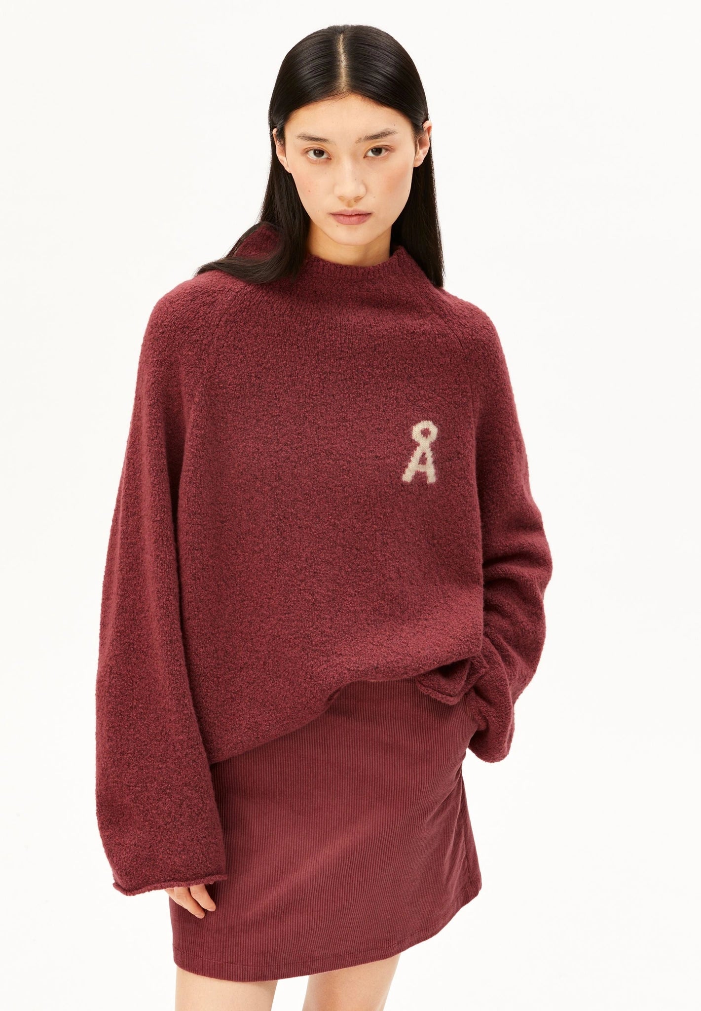 ICONIC Å MONALAA BOUCLÉ Strickpullover • velvet ember
