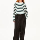 ICONIC Å FRANKAA BOLD Pullover in Dunkelblau und Naturweiß gestreift von ARMEDANGELS – Ansicht 5