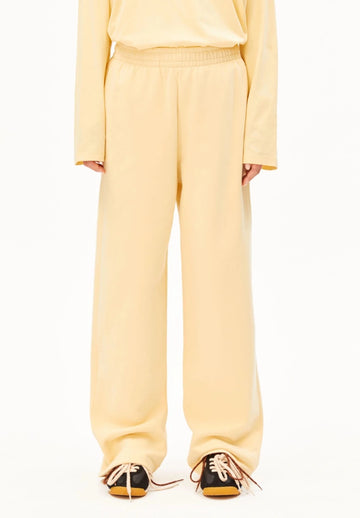 ARMEDANGELS - ICONIC Å IVAARA Sweathose • golden hay - ROSA ECK