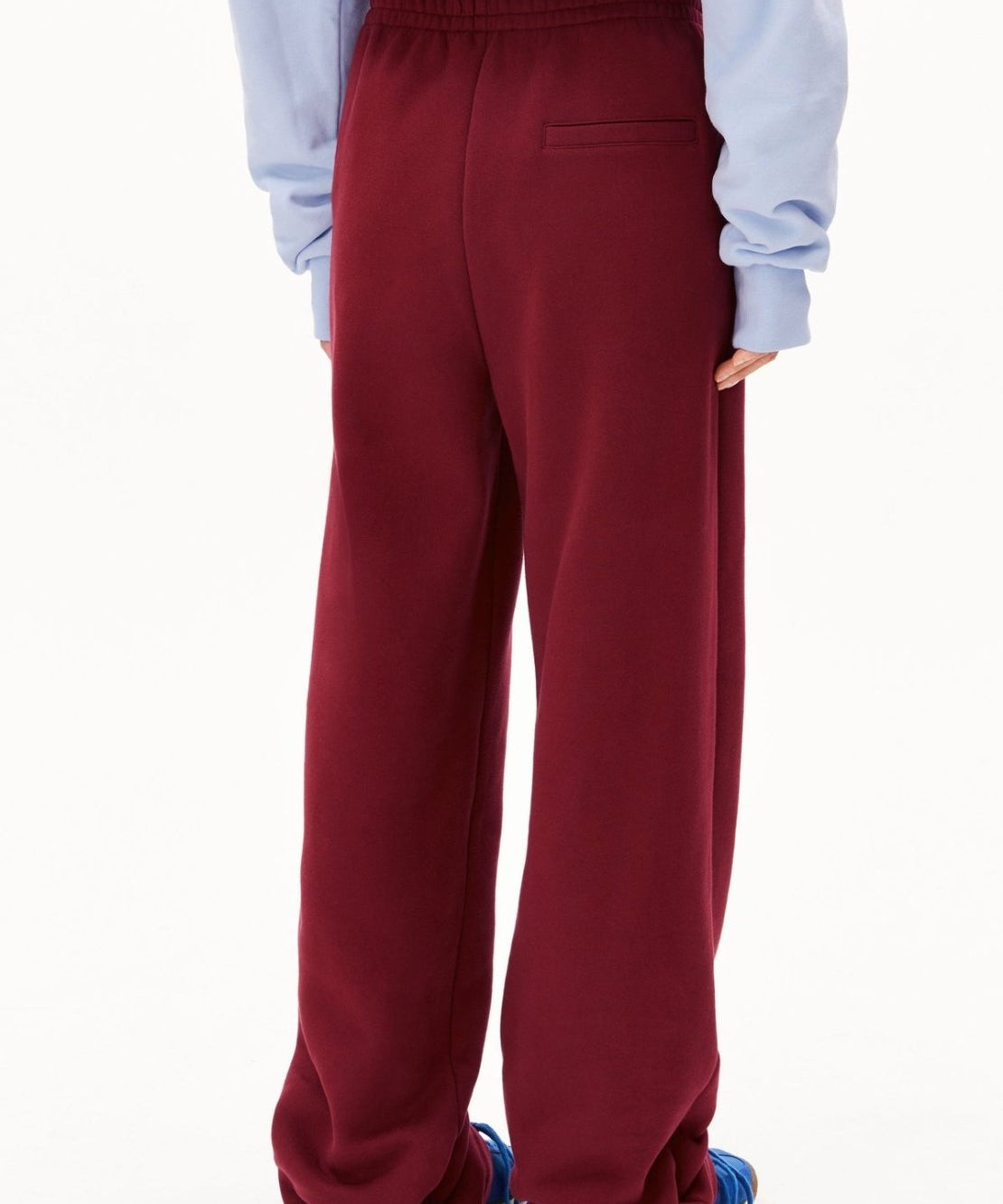 ARMEDANGELS - ICONIC Å IVAARA Sweathose • velvet red - ROSA ECK