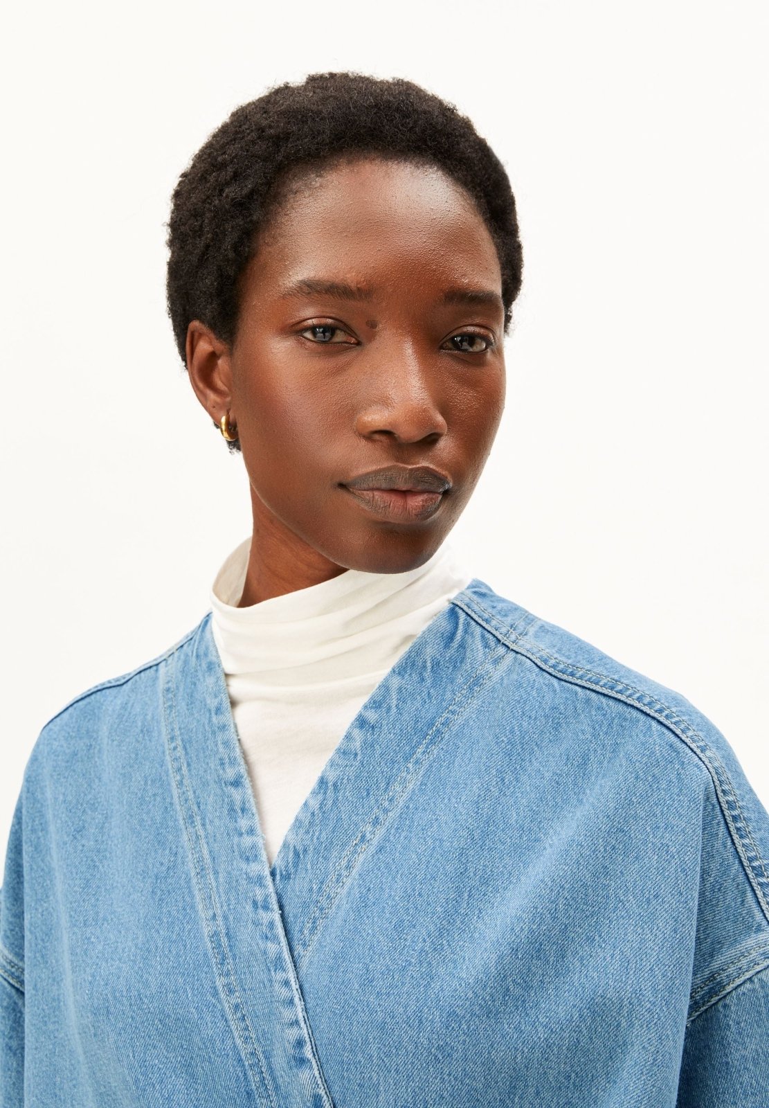 KIMONO Jeansjacke in Hellblau von ARMEDANGELS – Ansicht 3