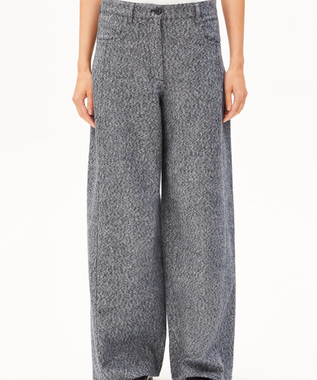 ARMEDANGELS - Tweed Barrel Hose • mid grey melange-oatmilk - ROSA ECK