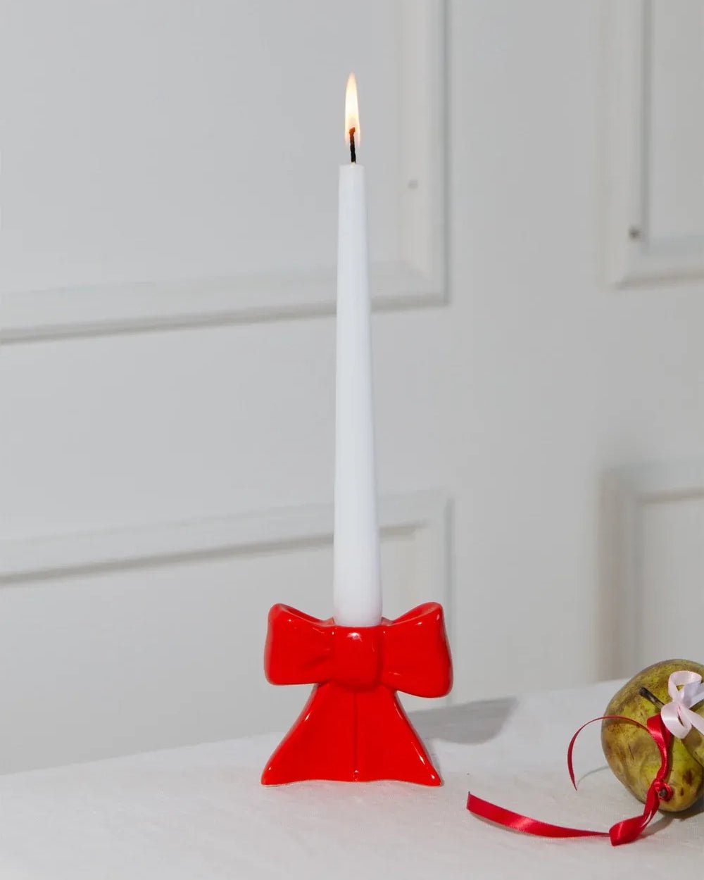 DOIY - BOW Kerzenhalter in Schleifenform (S) • Red - Kerzenständer - ROSA ECK Concept Store