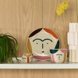 Donna Wilson - FREYA FACE Tasse - Kaffee - und Teetasse - ROSA ECK