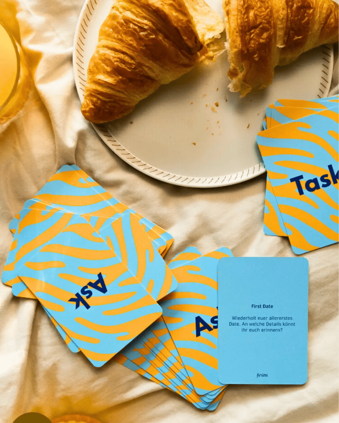 finimi - ASK & TASK Kartenset für Paare - Fragespiel - ROSA ECK Concept Store