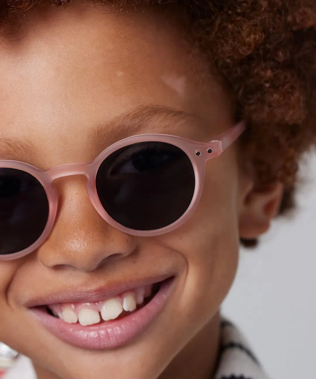 IZIPIZI - d JUNIOR SUN Kinder - Sonnenbrille • Pink - Sonnenbrille - ROSA ECK