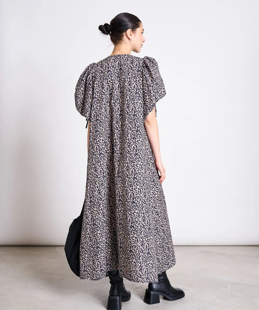 JAN ‘N JUNE - DANS Maxikleid • Leo Print - ROSA ECK Concept Store