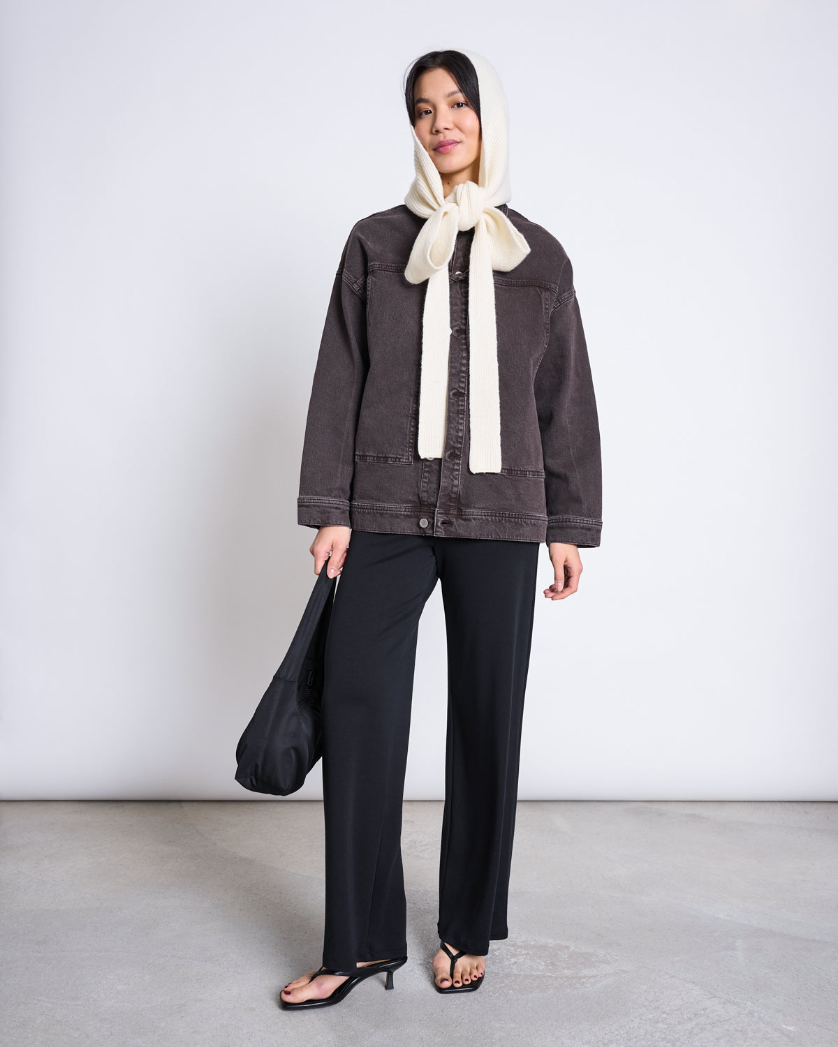 NIRA Kapuzenschal • Offwhite