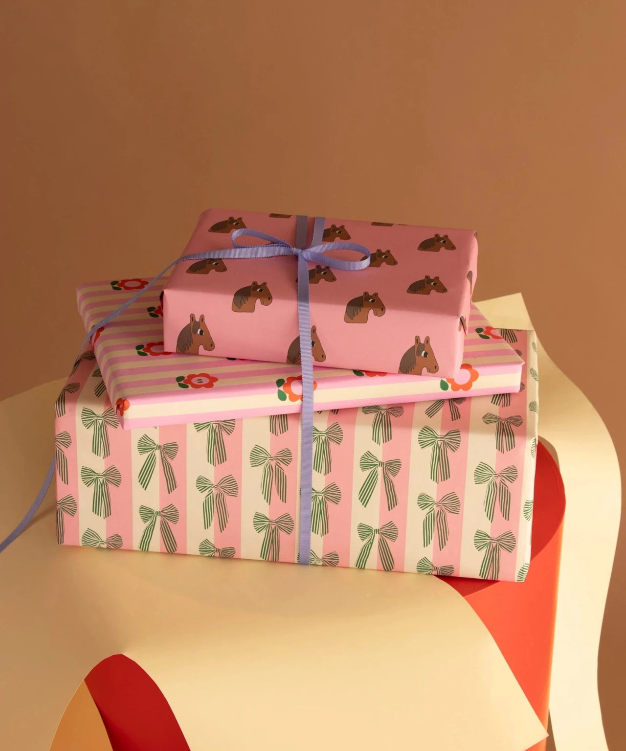 Kado Design - Geschenkpapier-Rolle • Pferde (Charlotte Janvier) - ROSA ECK