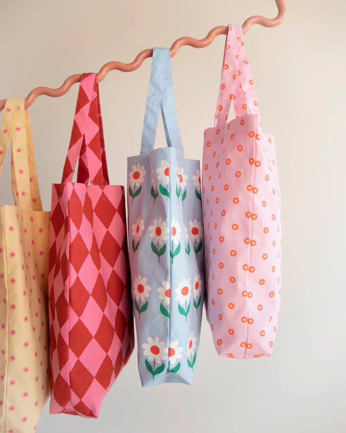 Kado Design - Tragetasche aus Baumwolle • Gänseblümchen (Anne Pascal) - Tasche - ROSA ECK