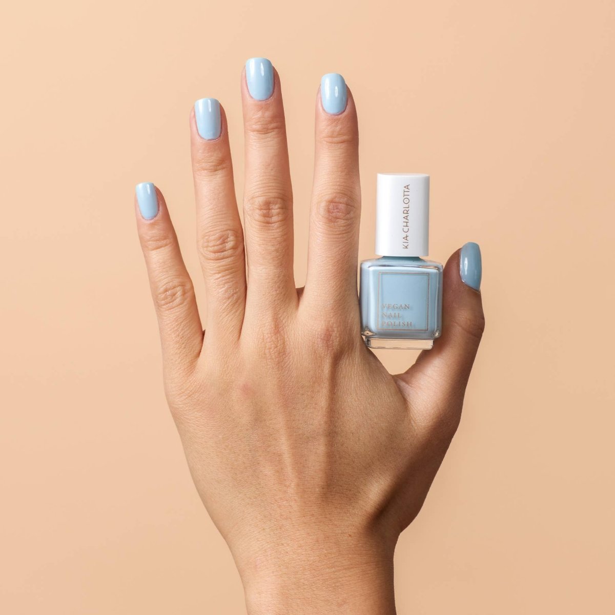 Kia - Charlotta - OCEAN BREEZE Nagellack – Hellblau - Nagellack - ROSA ECK Concept Store
