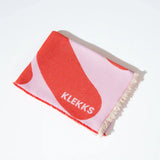 KLEKKS - KLEKKS NO. 5 Baumwolldecke in Rot/Rosa - Sofadecke - ROSA ECK