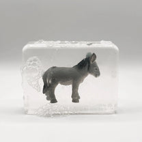 Ludi Soap - Seife mit Figur • Esel - ROSA ECK