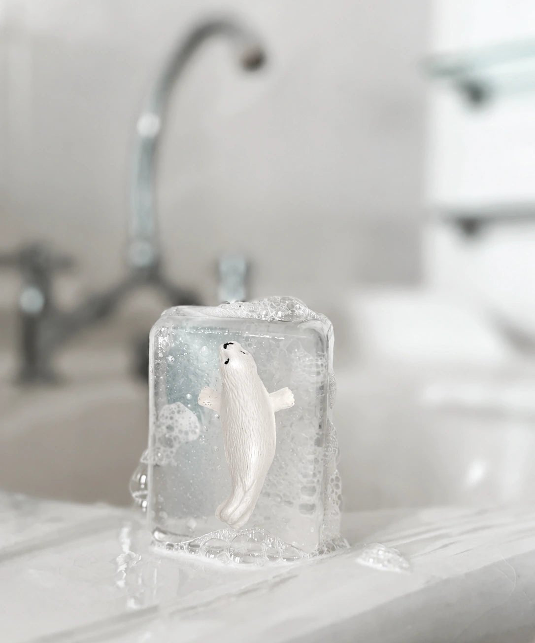 Ludi Soap - Seife mit Figur • Robbe - ROSA ECK