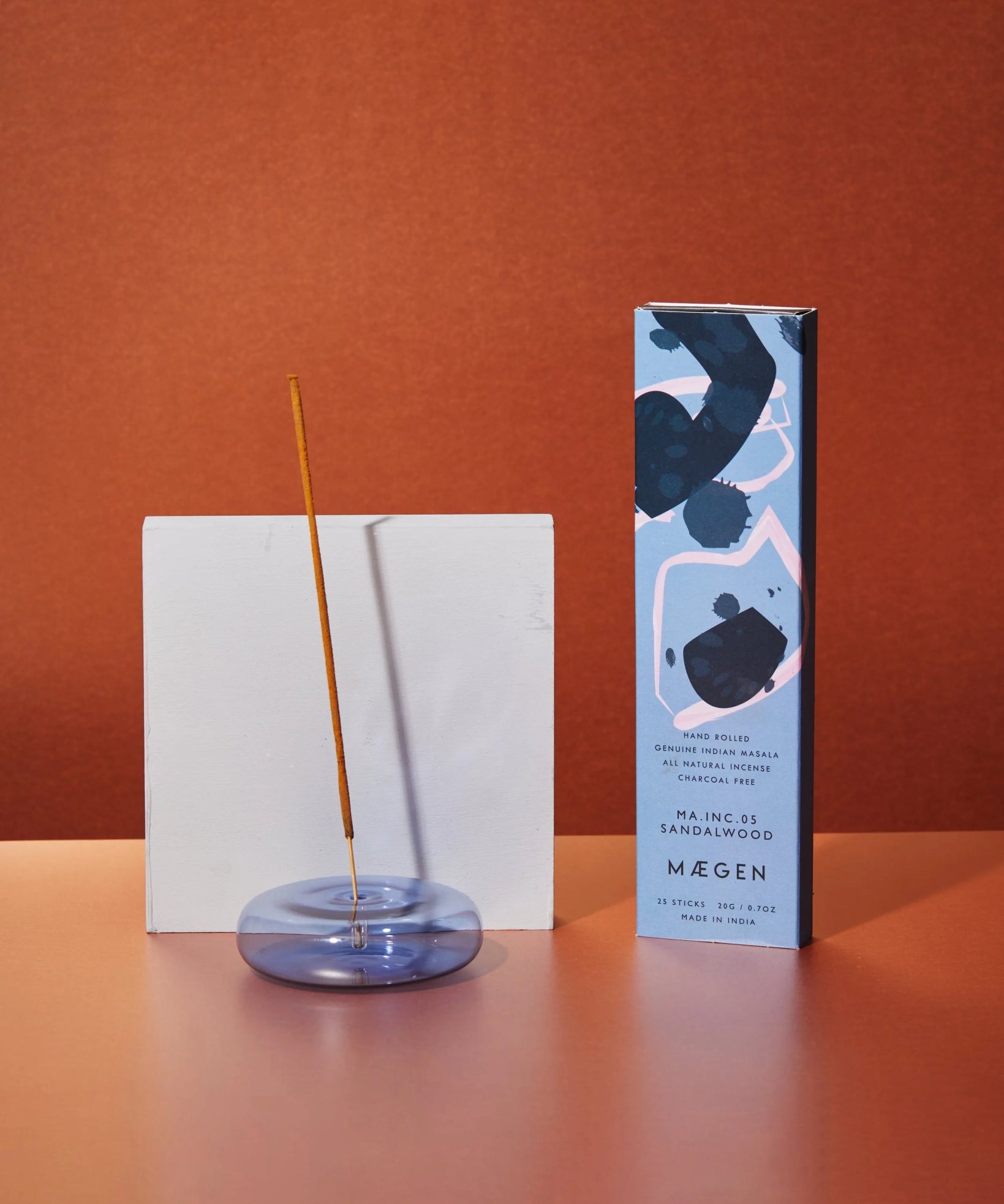 MAEGEN - SANDALWOOD Räucherstäbchen (25 Stück) - Räucherstäbchen - ROSA ECK Concept Store