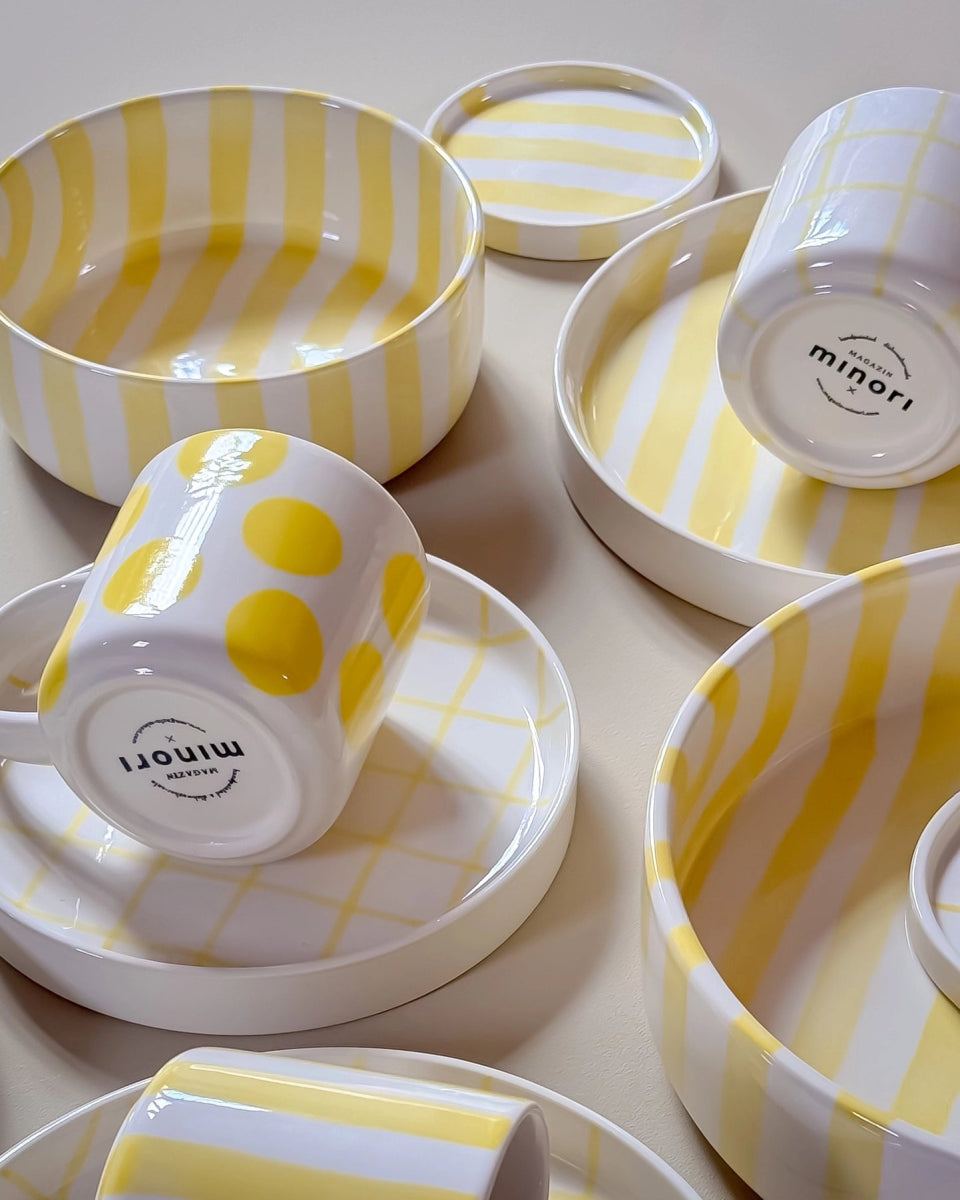 Magazin Minori - STRIPES Tasse (300 ml) • spiaggia yellow - Kaffee - und Teetasse - ROSA ECK Concept Store