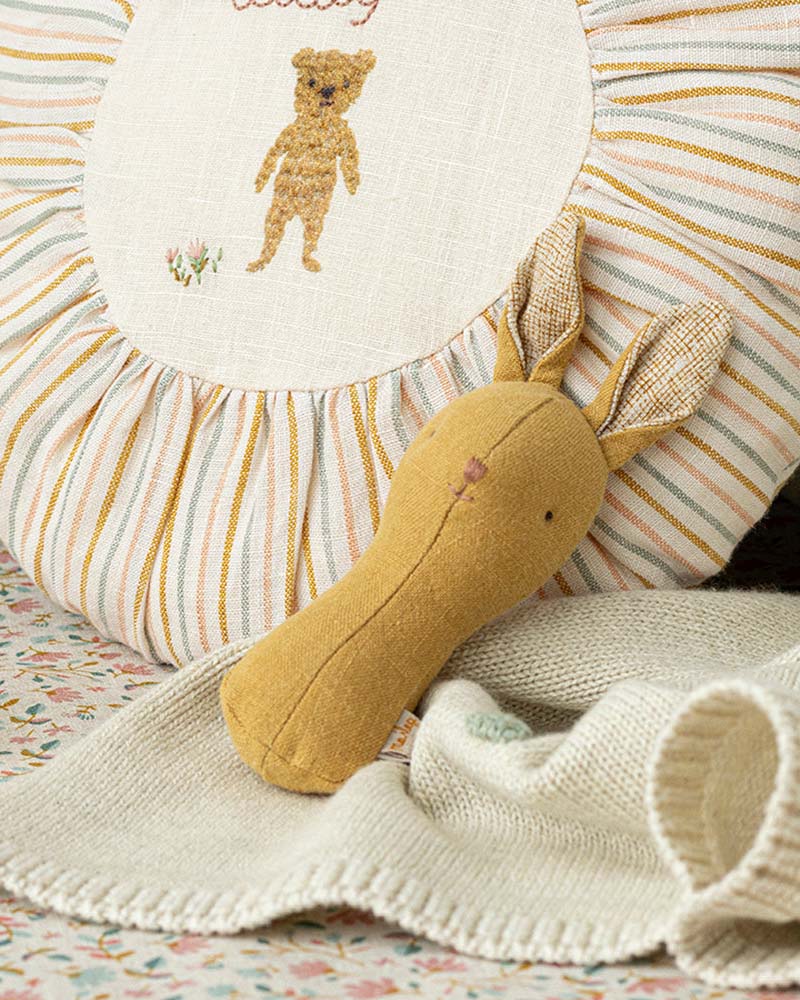 Maileg - LULLABY FRIENDS Hase Rassel für Babys | Gelb - Babyspielzeug - ROSA ECK - , ,