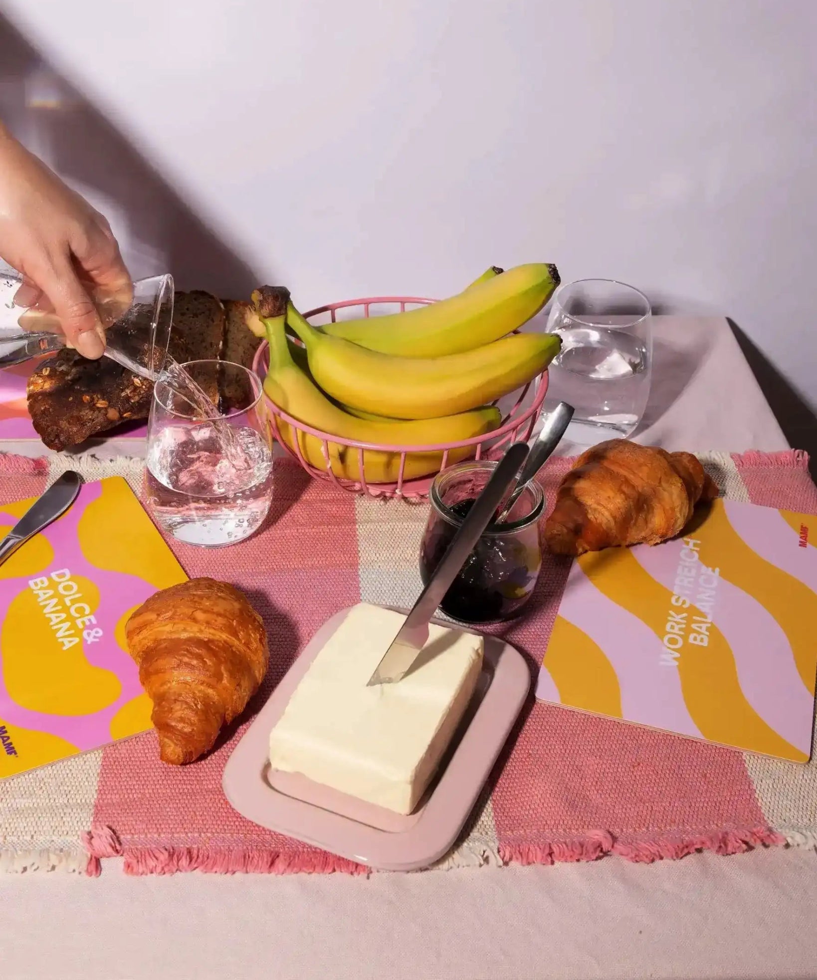 MAMF - WORK STREICH BALANCE Frühstücksbrettchen - Tablett - ROSA ECK Concept Store