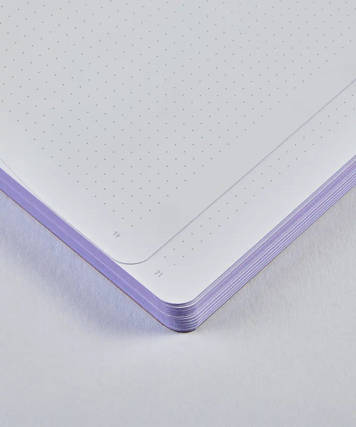 nuuna - COLOUR CLASH Notebook L | Trance Lila - Notizbuch - ROSA ECK Concept Store