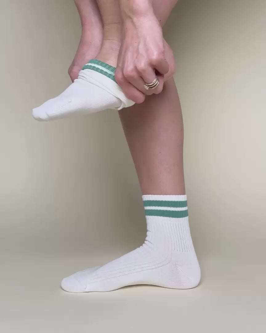 ANKLE Socken aus Bio-Baumwolle • Grüne Streifen