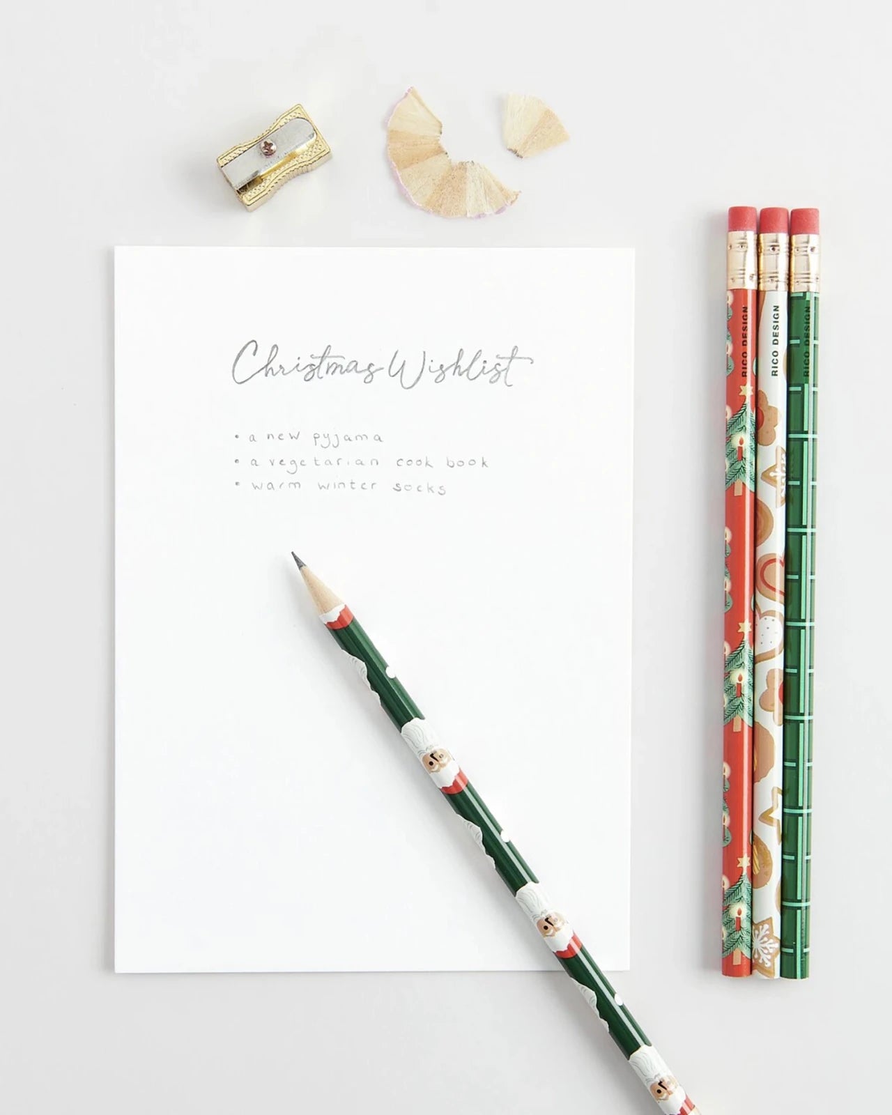 Rico Design - Bleistift-Set (4 Stück) • Weihnachtsmarkt - ROSA ECK
