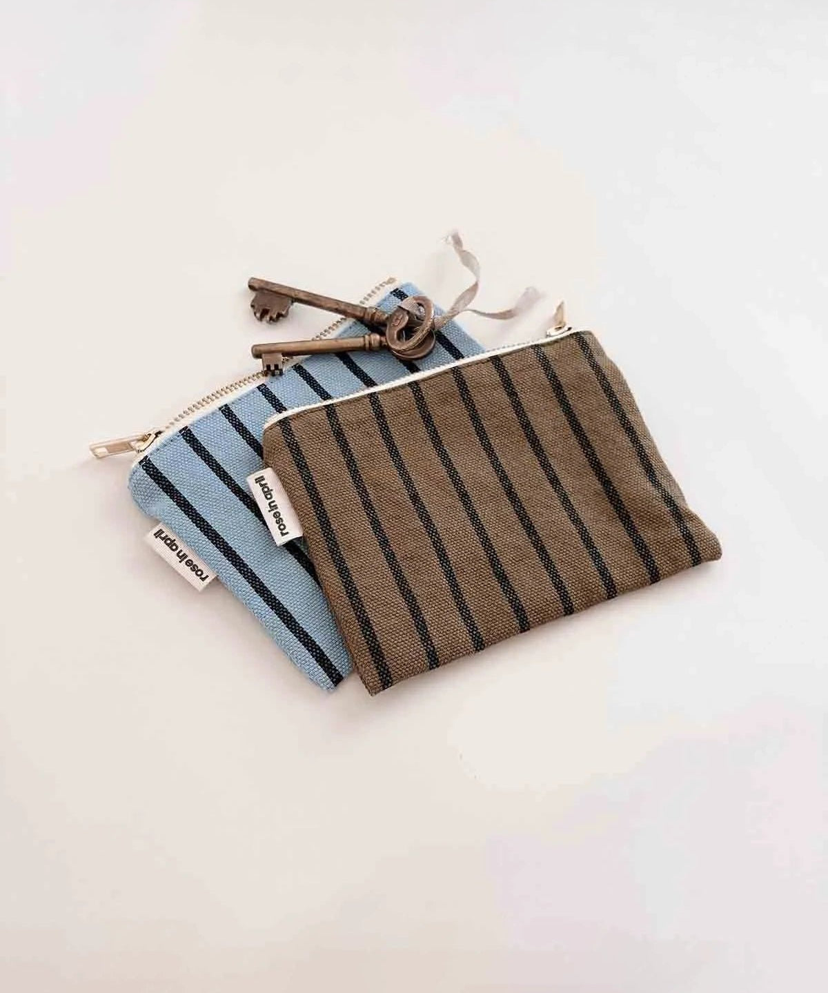 Rose in April - MARIE Mini - Beutel • Blue Sky Tennis Stripes - Beutel - ROSA ECK
