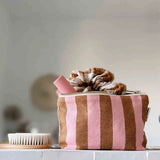 Rose in April - SOFIA Kleiner Kulturbeutel • Stripes Caramel/Strawberry - Beutel - ROSA ECK Concept Store