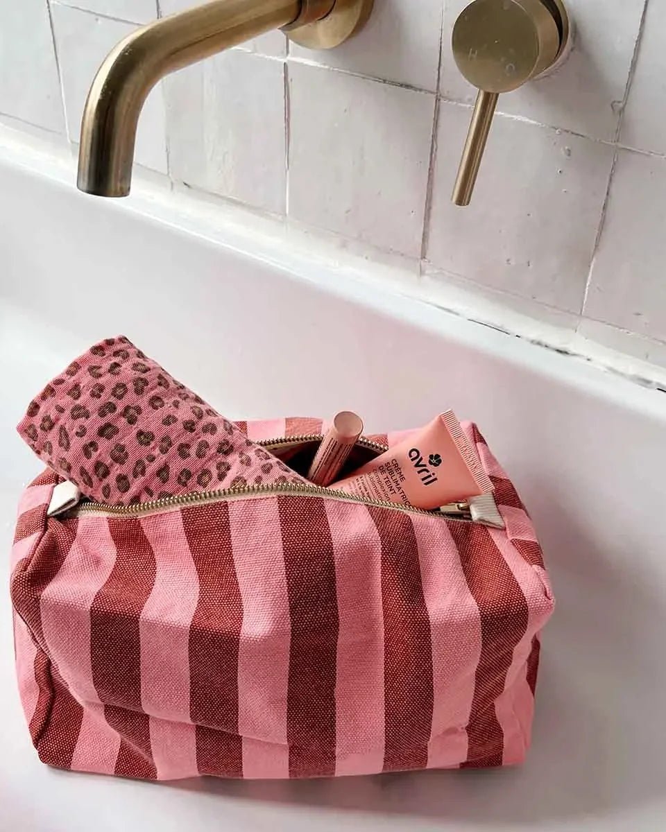Rose in April - VIC Kulturbeutel • Stripes Brick/Pink - ROSA ECK