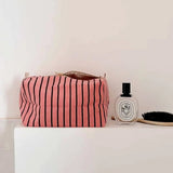 Rose in April - VIC Kulturbeutel • Stripes Tennis Funky Pink - ROSA ECK
