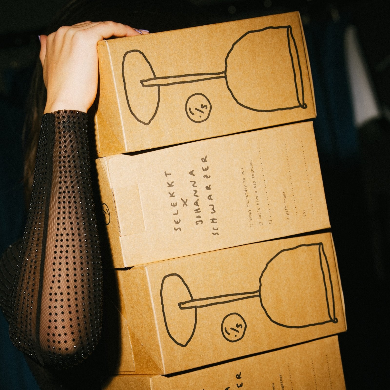 Weinglas in der Geschenkverpackung von Johanna Schwarzer × selekkt