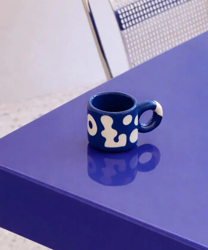 SOMANYBLOBS - BLOBS Espressotasse mit Henkel (65 ml) • Dunkelblau - ROSA ECK