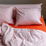SUITE702 - Gestreifter Kissenbezug aus Bio-Baumwolle (80 x 80 cm) • Pink-Ecru - ROSA ECK