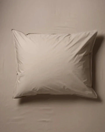 SUITE702 - Kissenbezug aus Bio-Baumwolle (80 x 80 cm) • Camel - ROSA ECK