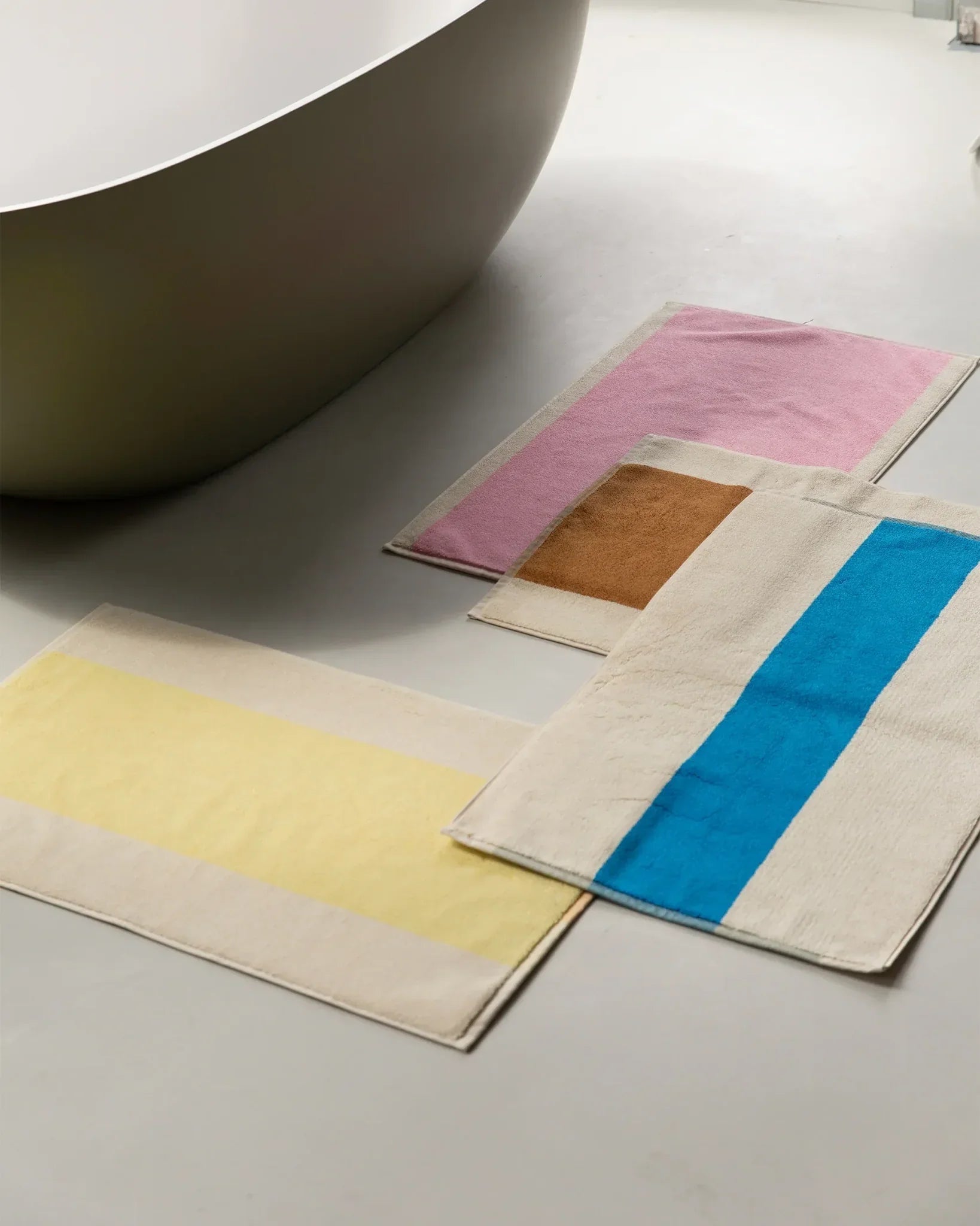 SUITE702 - MARTENS & MARTENS Badematte (50 x 80 cm) • Yellow-Orange - ROSA ECK