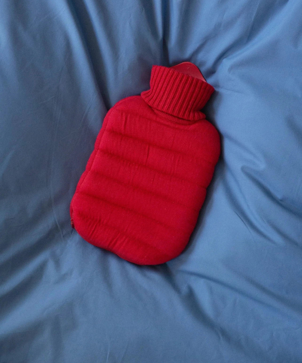 SUITE702 - Mini-Puffy-Wärmflasche • Cherry Red - ROSA ECK
