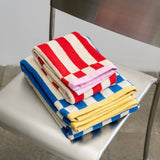 Tarta Gelatina - CLUBHOUSE Handtuch mit Streifen • Rot - Handtuch - ROSA ECK Concept Store