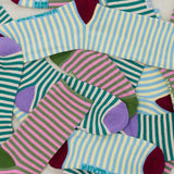 Tarta Gelatina - Gestreifte Socken • Aubergine Garden - ROSA ECK